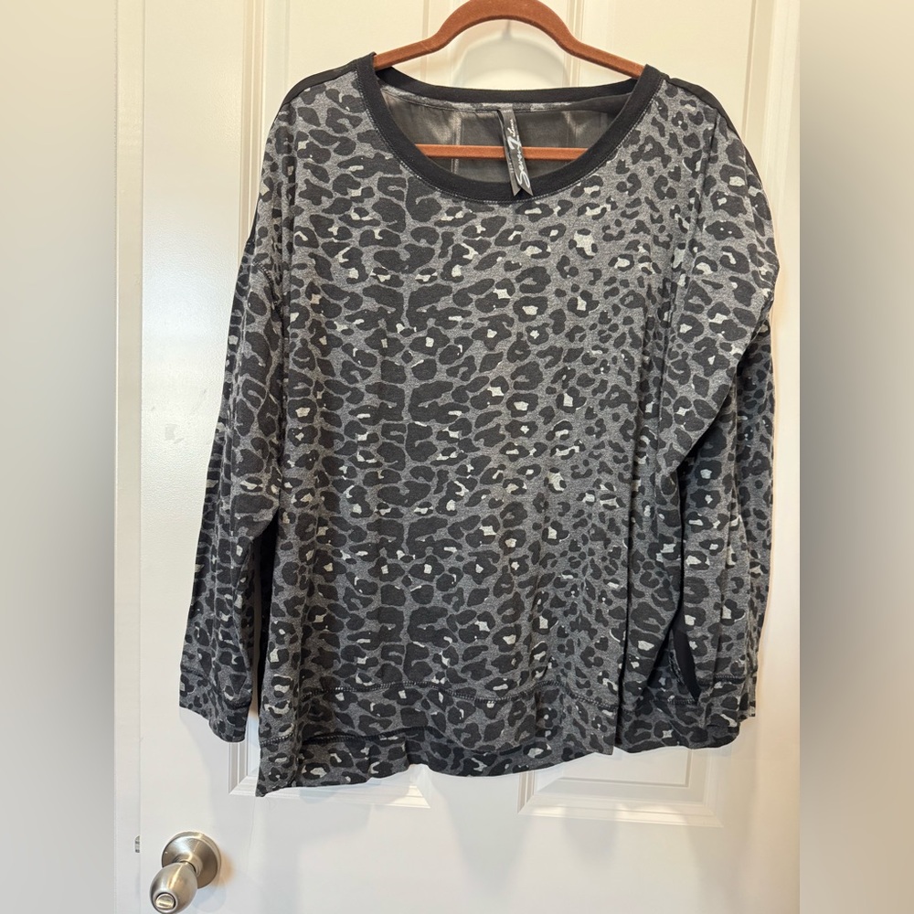 Gray Leopard Print Women's Top
